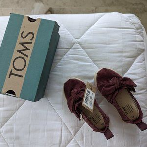 NWT Toms sparkly red slip ons size 6 toddler